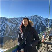 Offro lezioni private di italiano per stranieri adattandole alla mia storia in quanto sono nata in una famiglia straniera